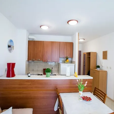 Renata Apartment *